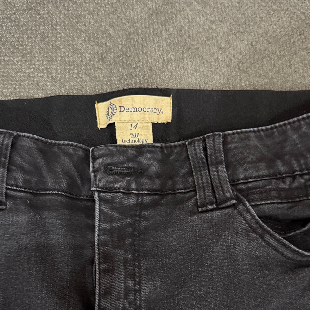 Democracy Black Straight Leg Jeans